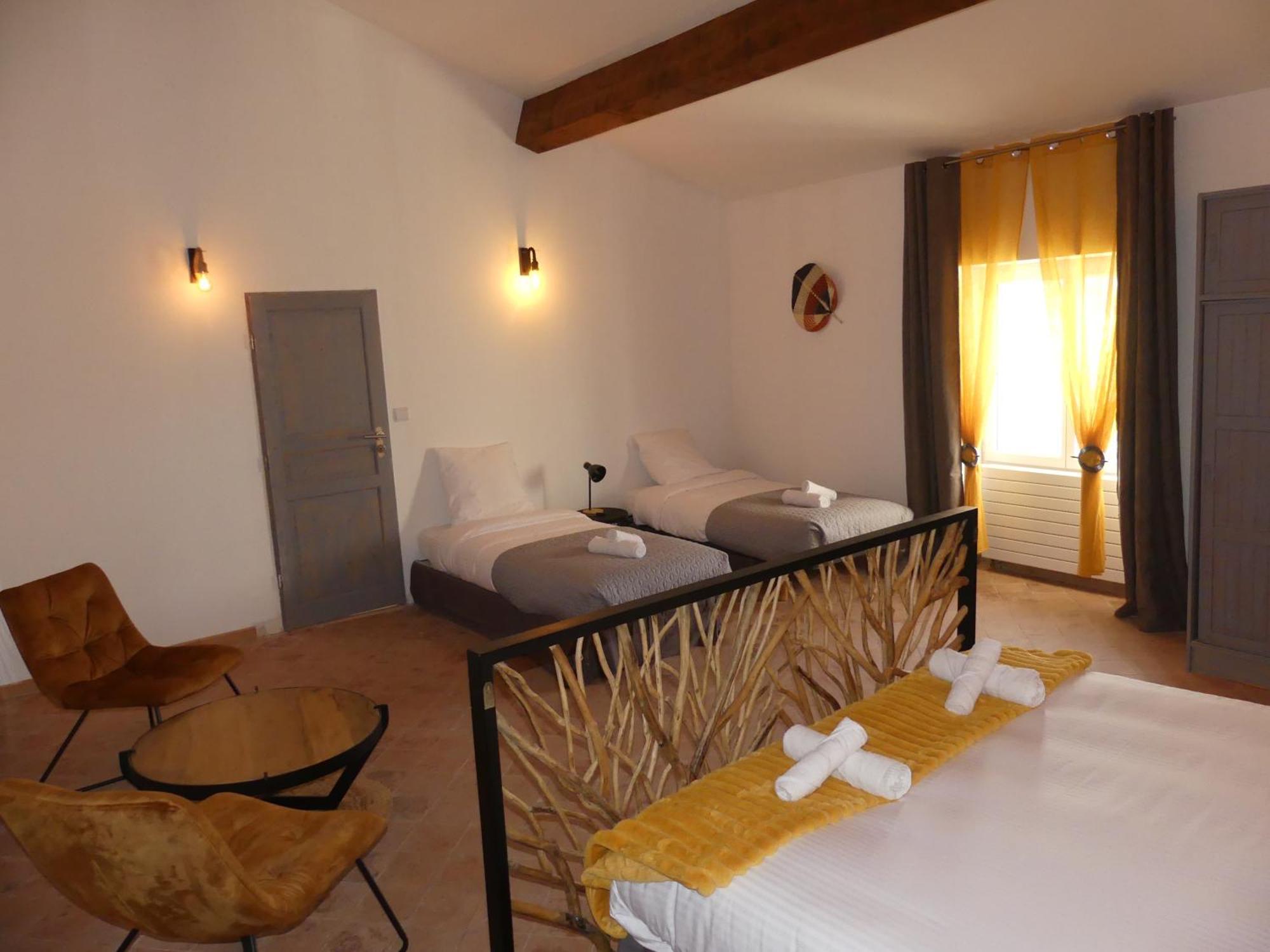 Hotel Le Domaine Des Sources Saint-Maximin Esterno foto